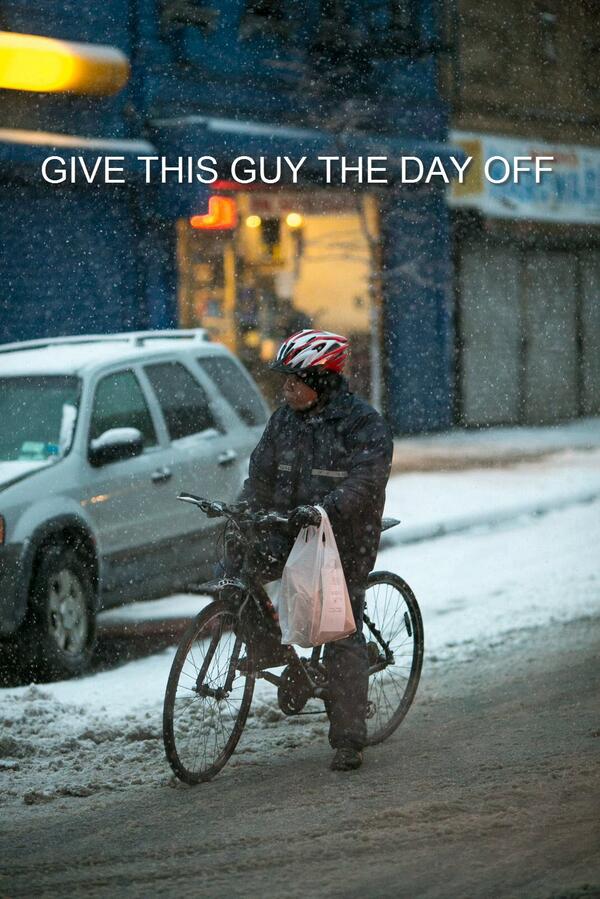 RT @gudphoto: PSA for hungry New Yorkers. #BikeNYC…