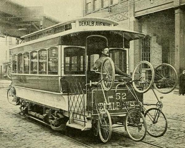 RT @discovering_NYC: A DeKalb Avenue trolley with…