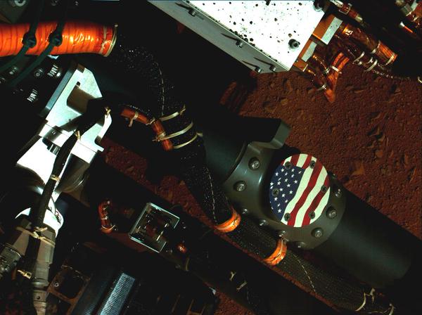 RT @NASA: Stars and stripes are on Mars – American…